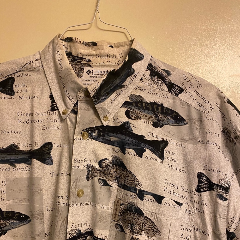 Columbia short sleeve fish shirt